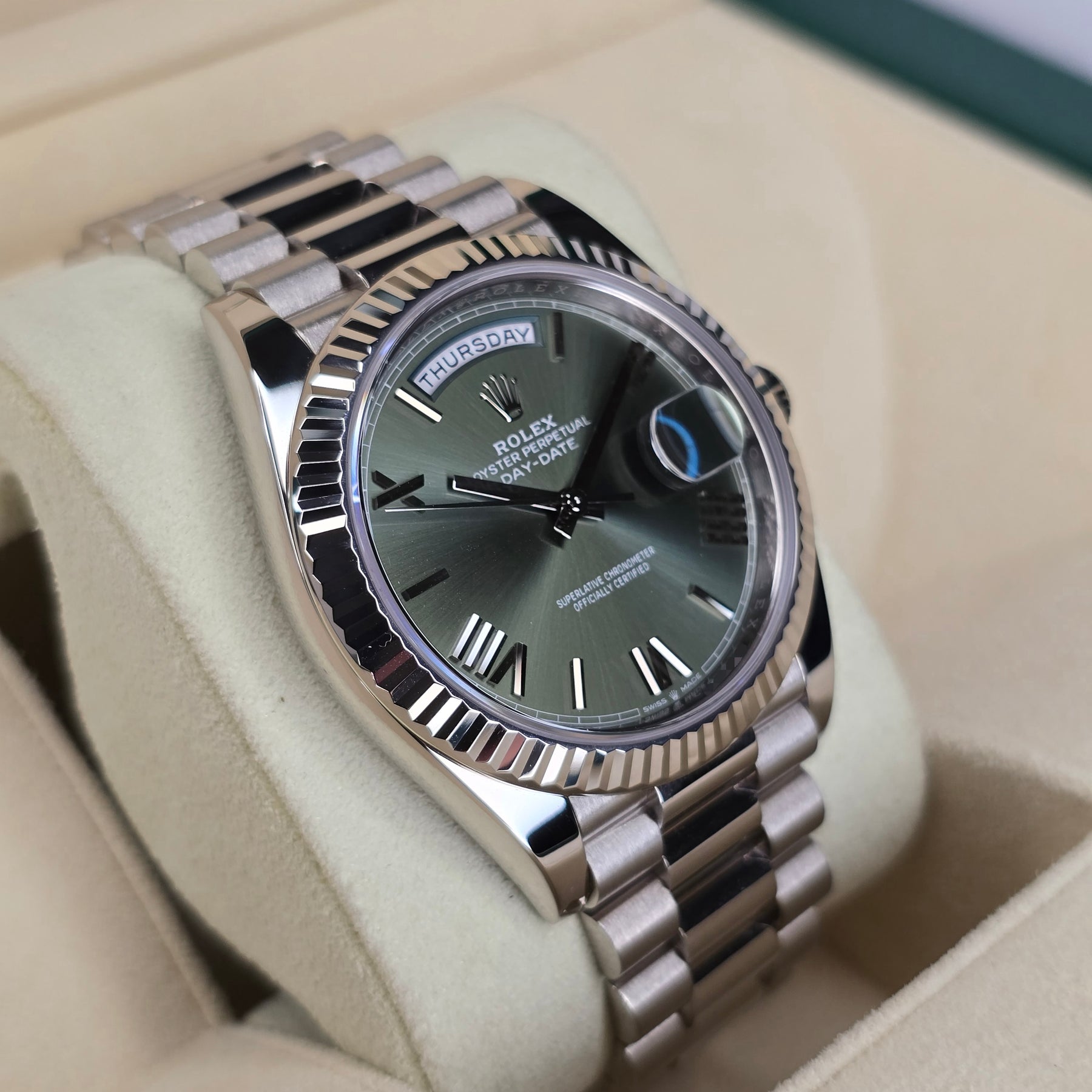 Rolex Day-Date 228239 White Gold Olive left side case view