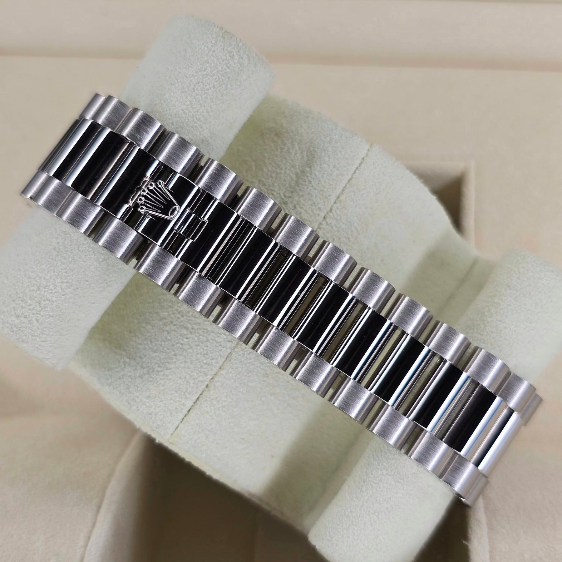 Rolex Day-Date 228239 White Gold Olive 40mm