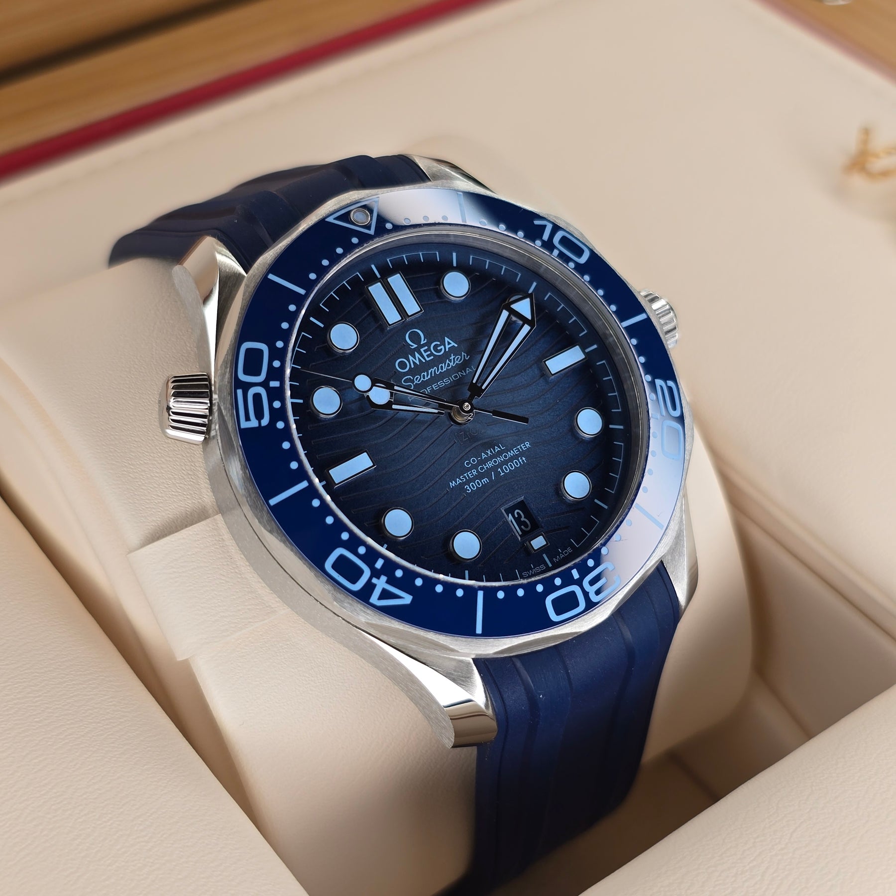Omega Seamaster Diver 300 Summer Blue left side case view