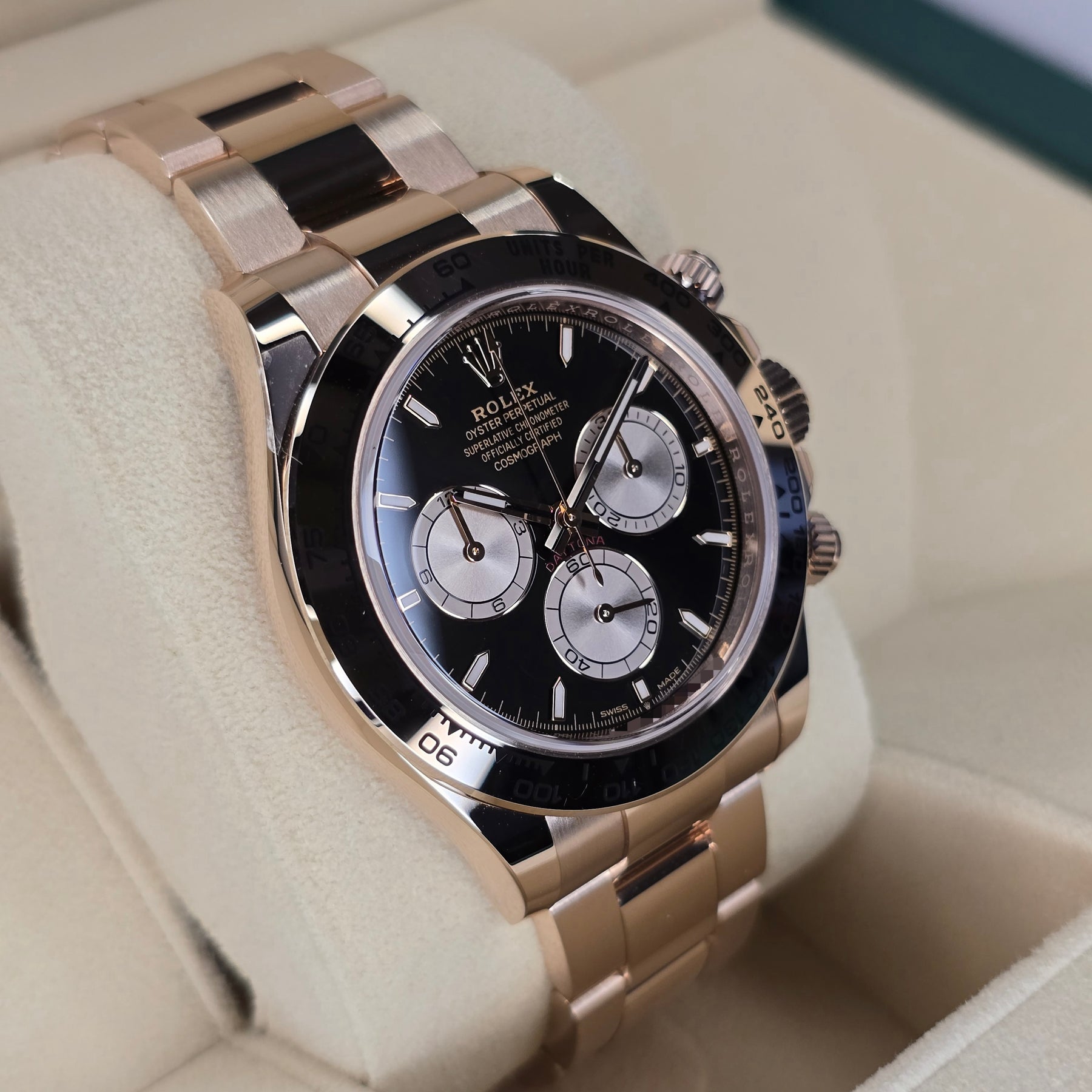 Rolex Daytona Everose 126505 left side case view