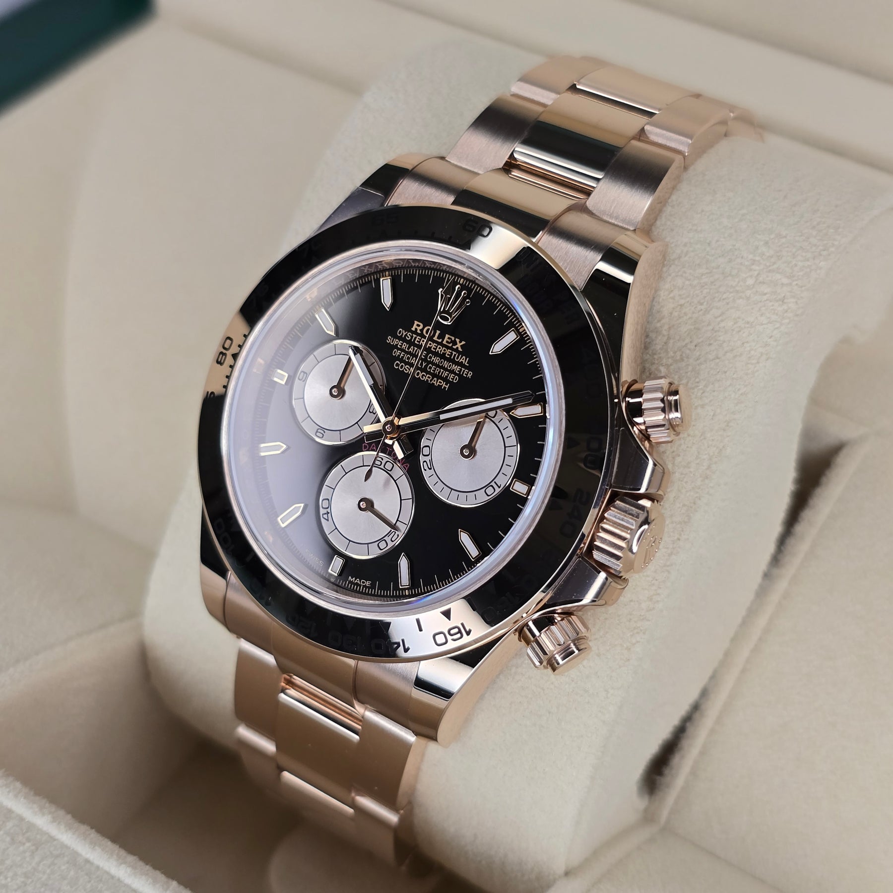 Rolex Daytona Everose 126505 right side case view