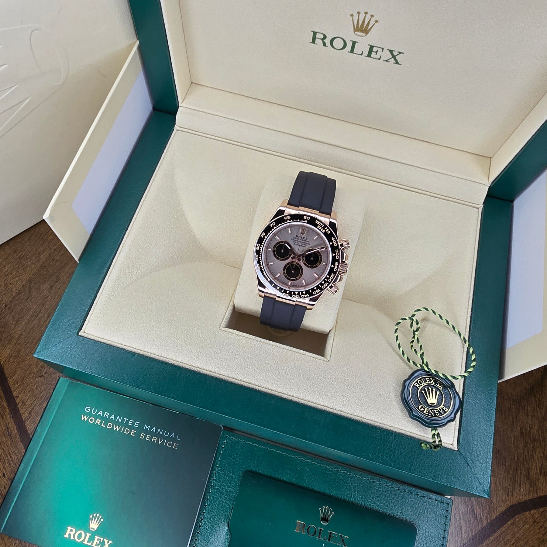 Rolex Cosmograph Daytona 126515LN Oysterflex full set view