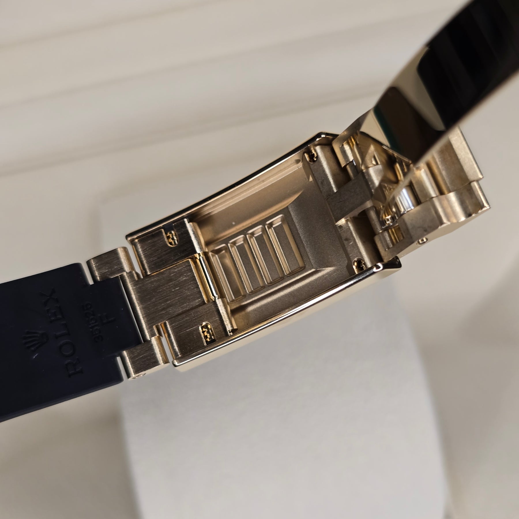 Rolex Yacht-Master 226658 glidelock view