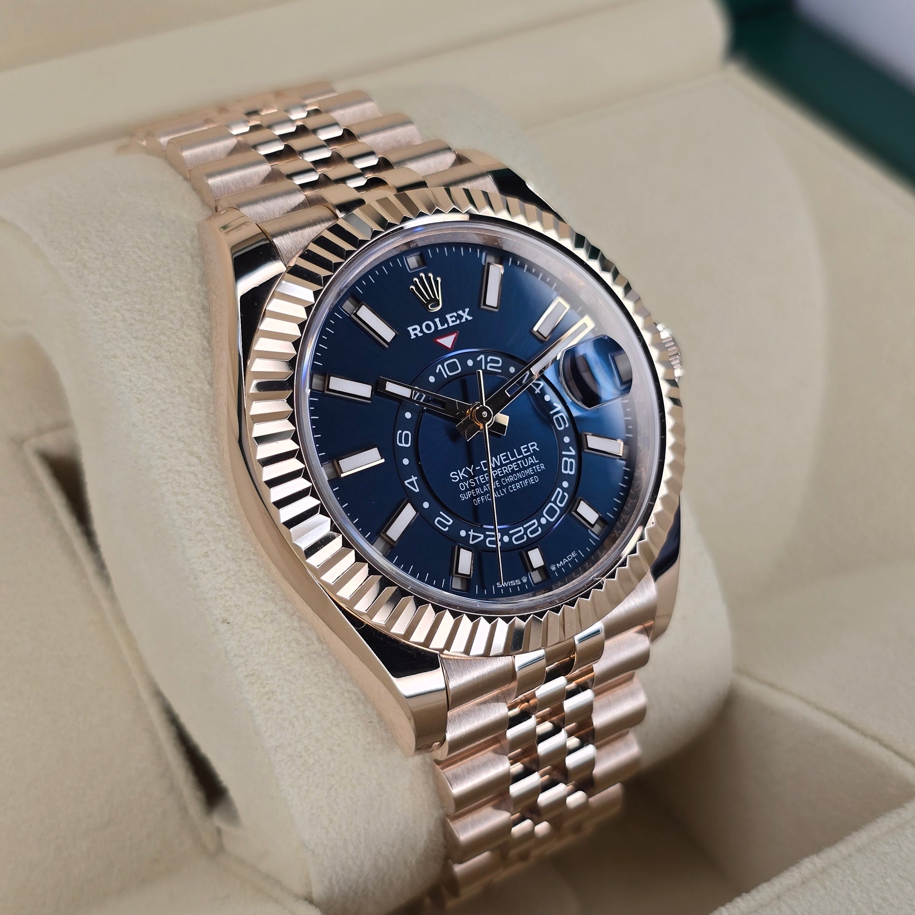 Rolex Sky-Dweller 336935 Rose Gold 336935 left side case view