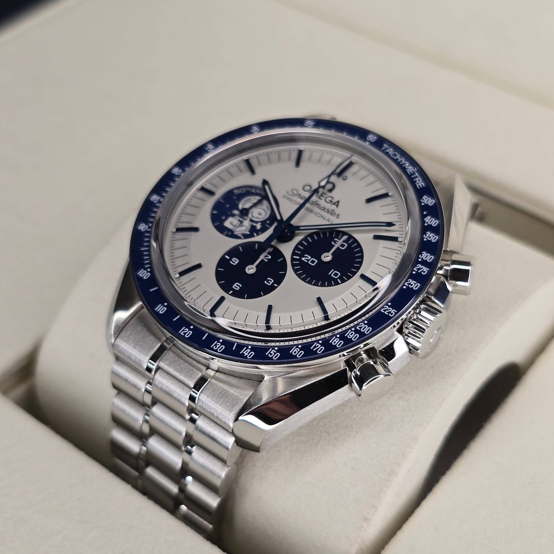 Omega Speedmaster Silver Snoopy right side case view