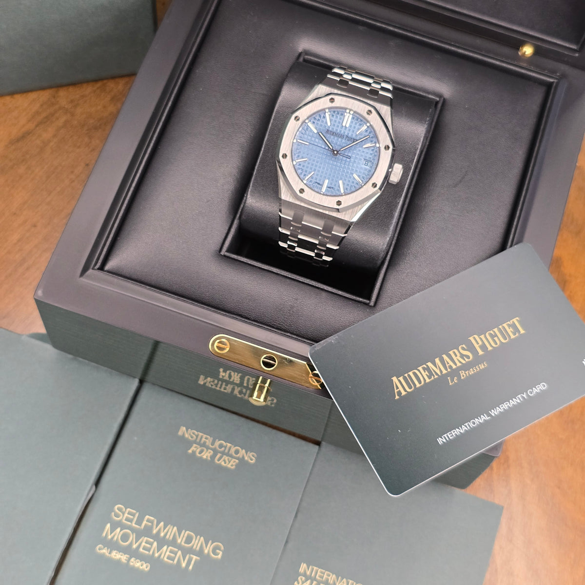 Audemars Piguet Royal Oak Ice Blue 15550st full set view