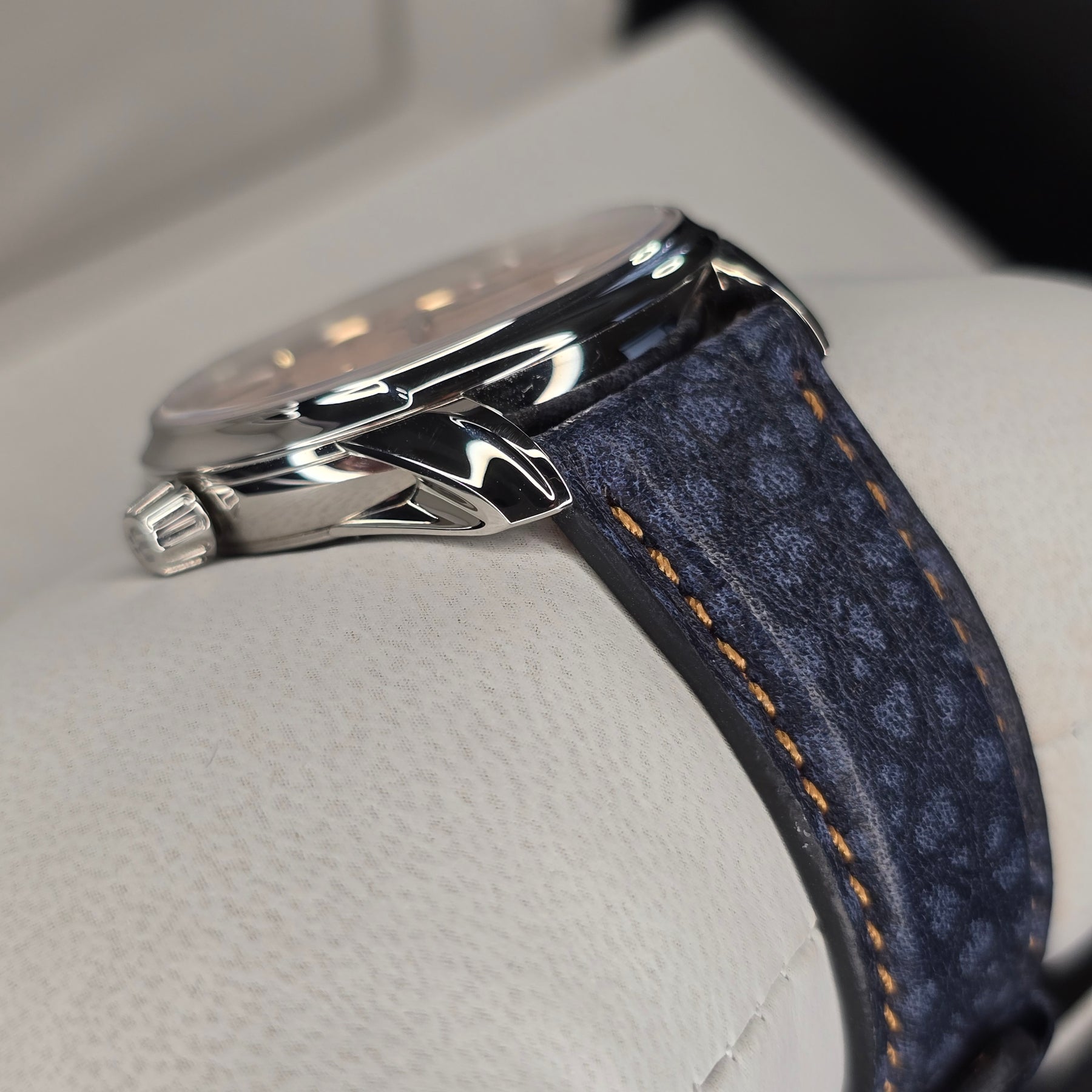 Gronefeld 1941 Principia case, strap view