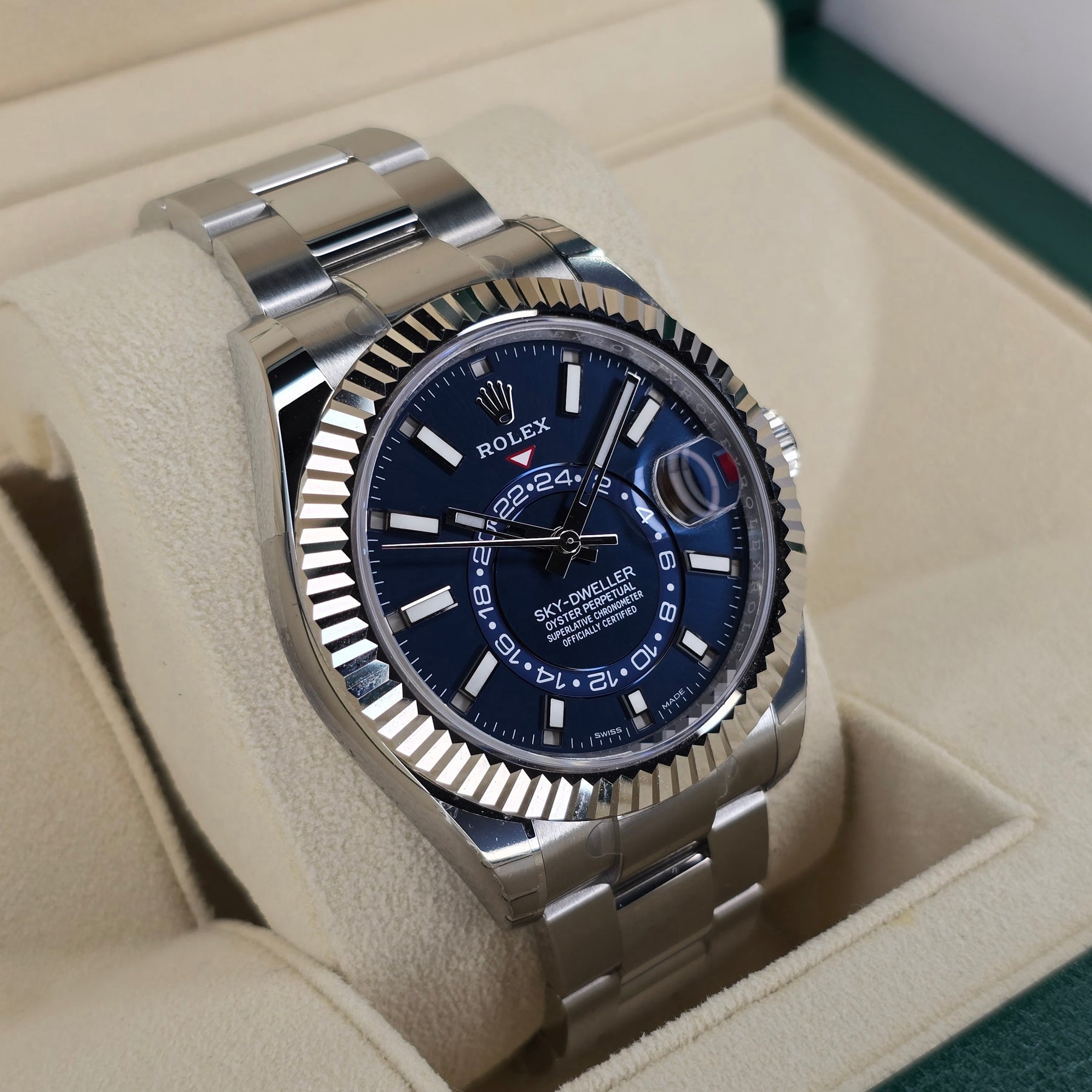 Rolex Sky-Dweller Blue Dial 326934 left side case view
