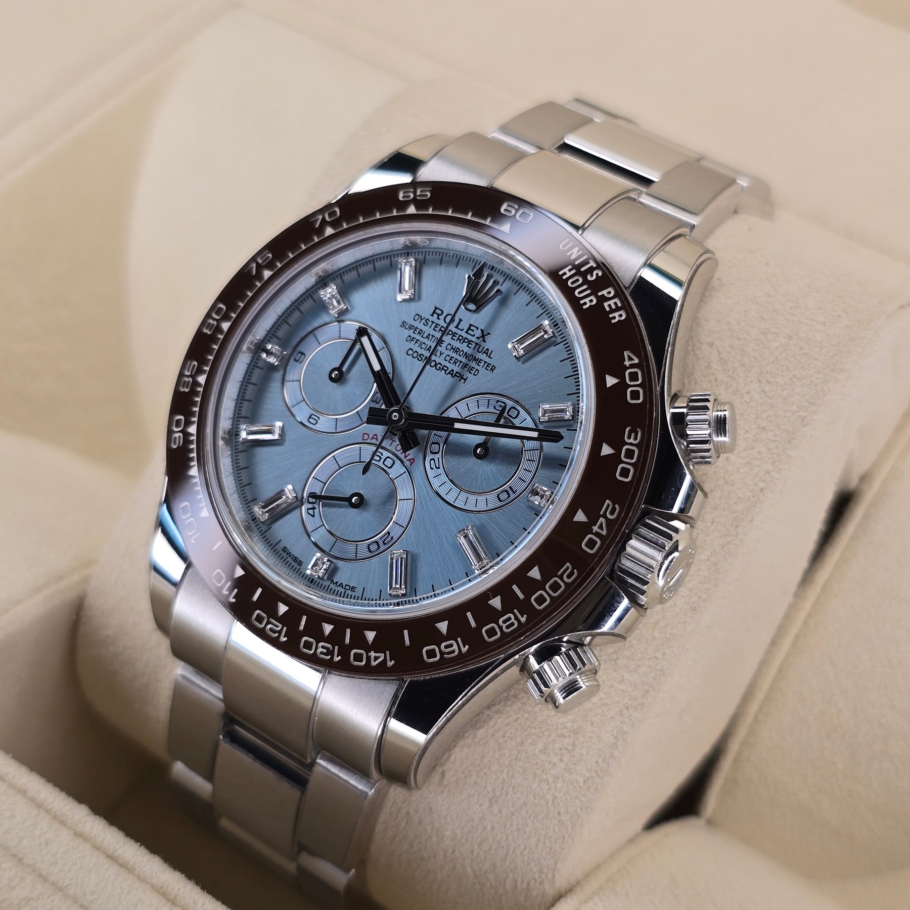 Rolex Daytona Platinum Ice Blue Baguette 116506 right side case view