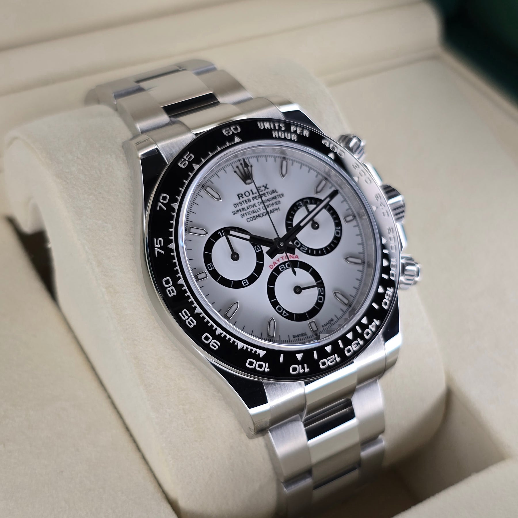 Rolex Cosmograph Daytona Panda 116500LN left side case view