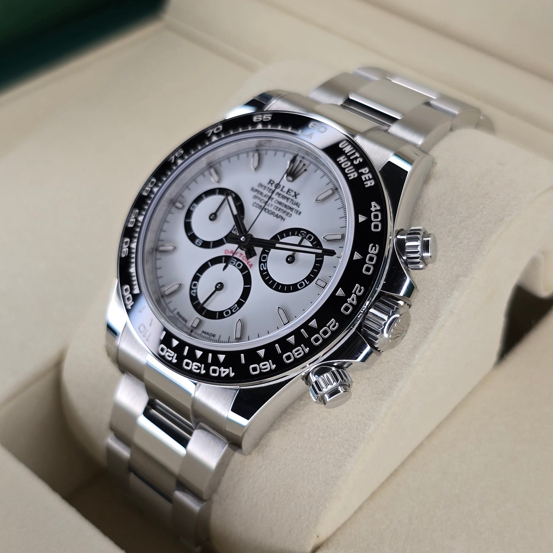 Rolex Cosmograph Daytona Panda 116500LN right side case view