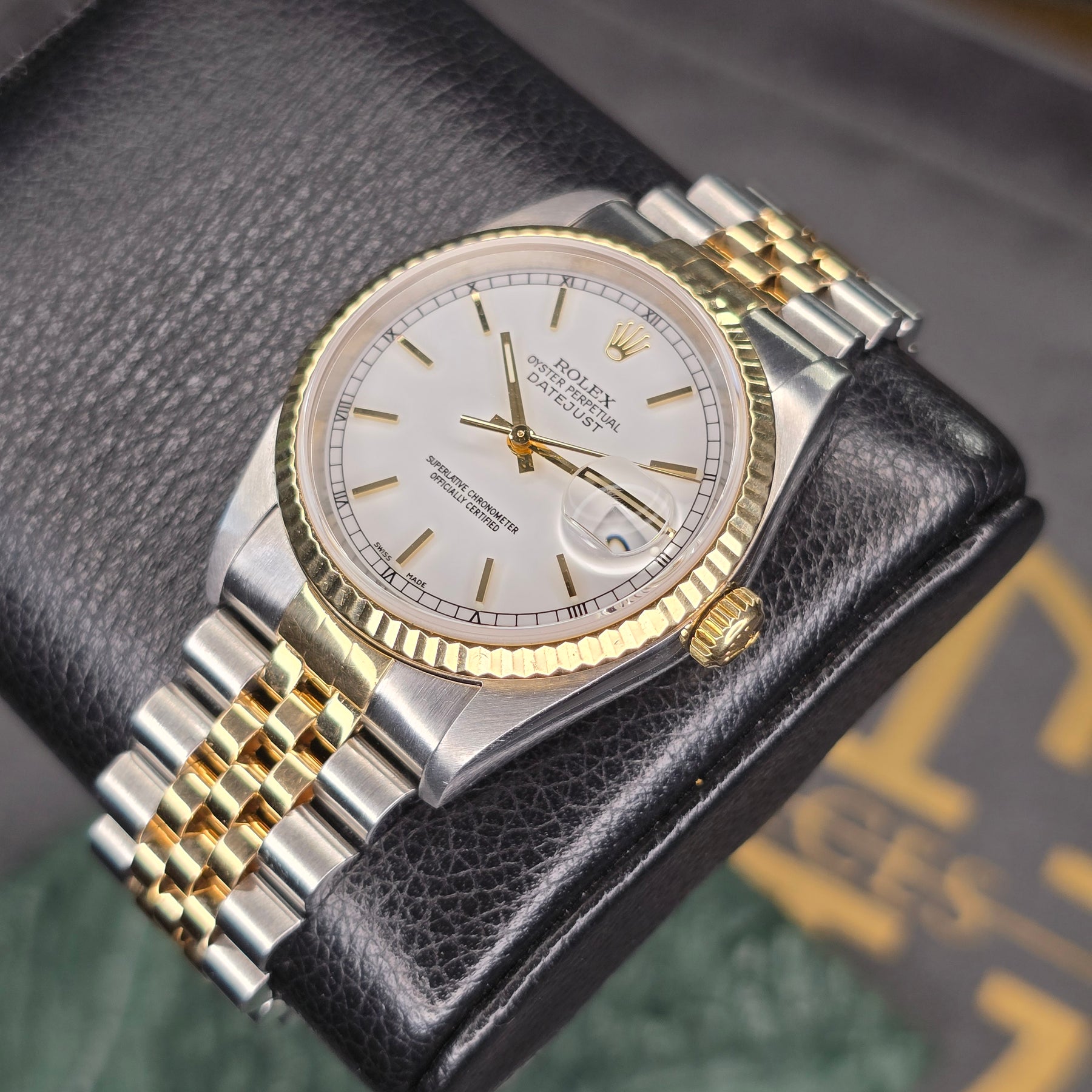 Rolex Datejust 36 Two-Tone 16233 right side case view