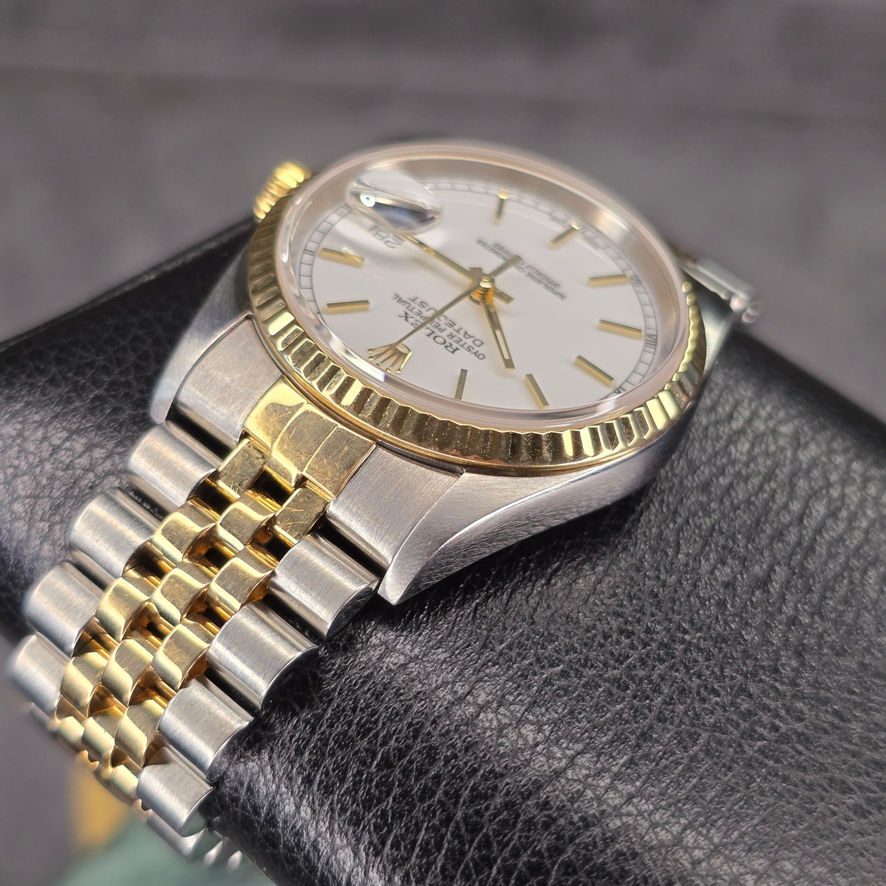 Rolex Datejust 36 Two-Tone 16233 lugs, bracelet view