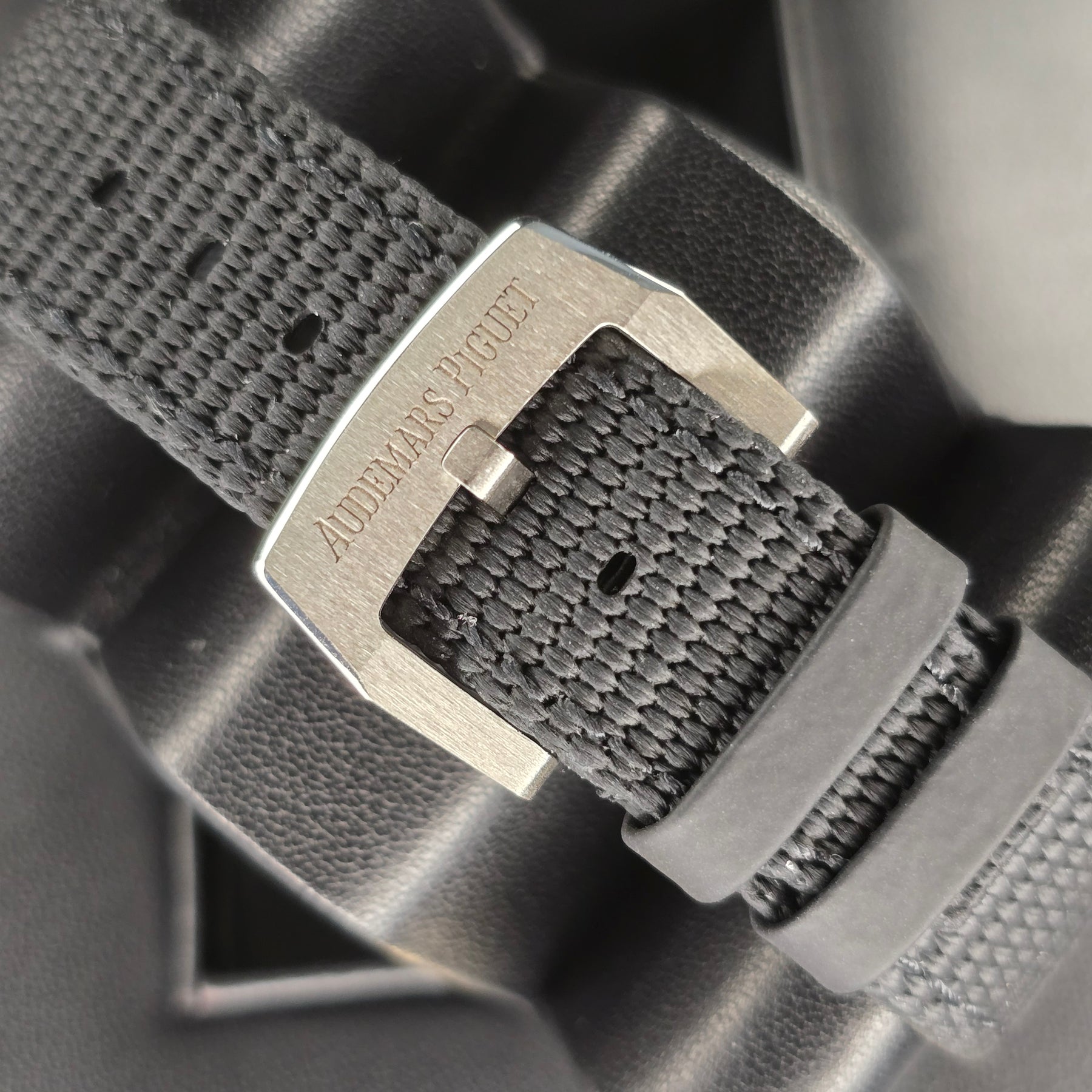 Audemars Piguet Code 11.59 Starwheel clasp view