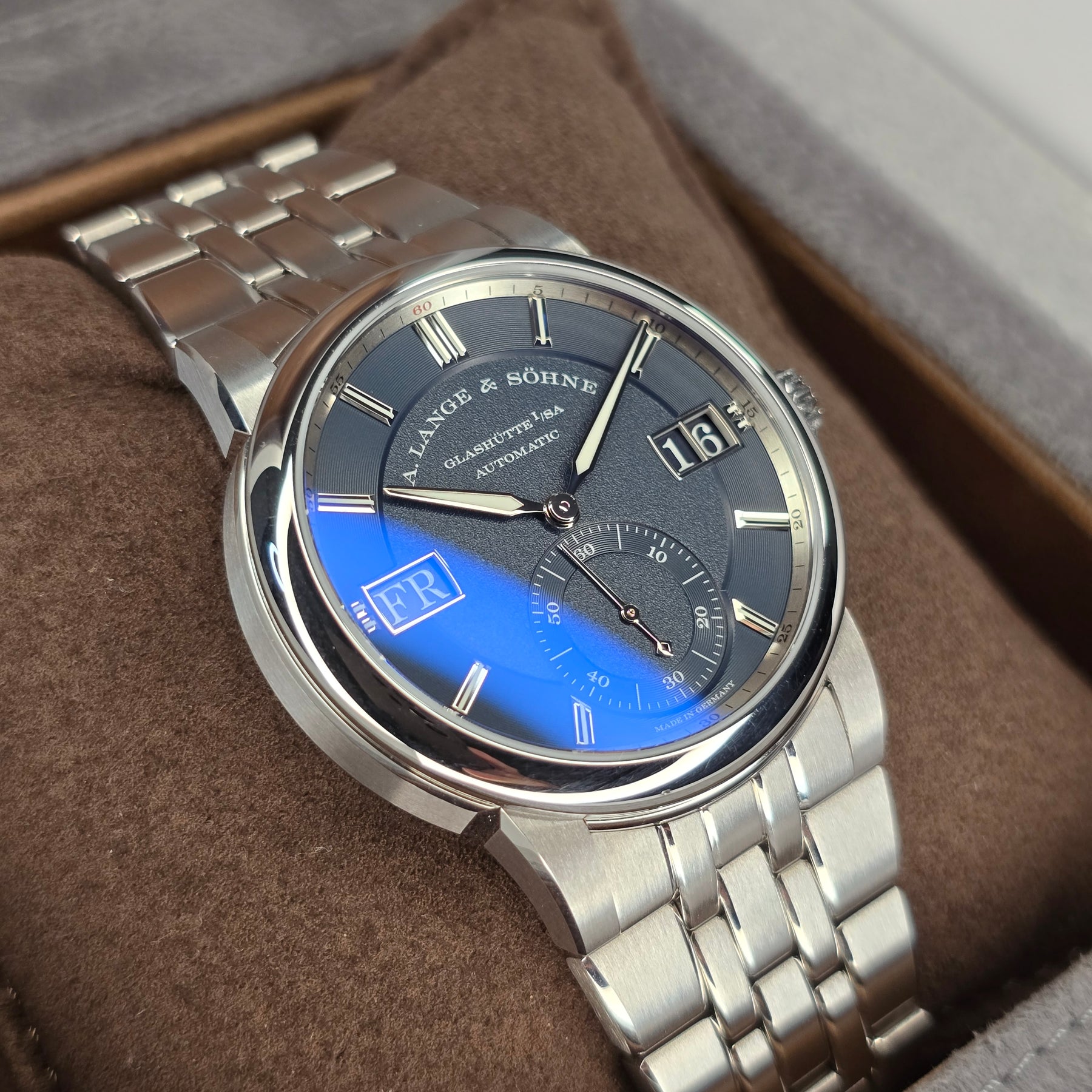 A. Lange & Sohne Odysseus 363.179 40.5mm left side case view