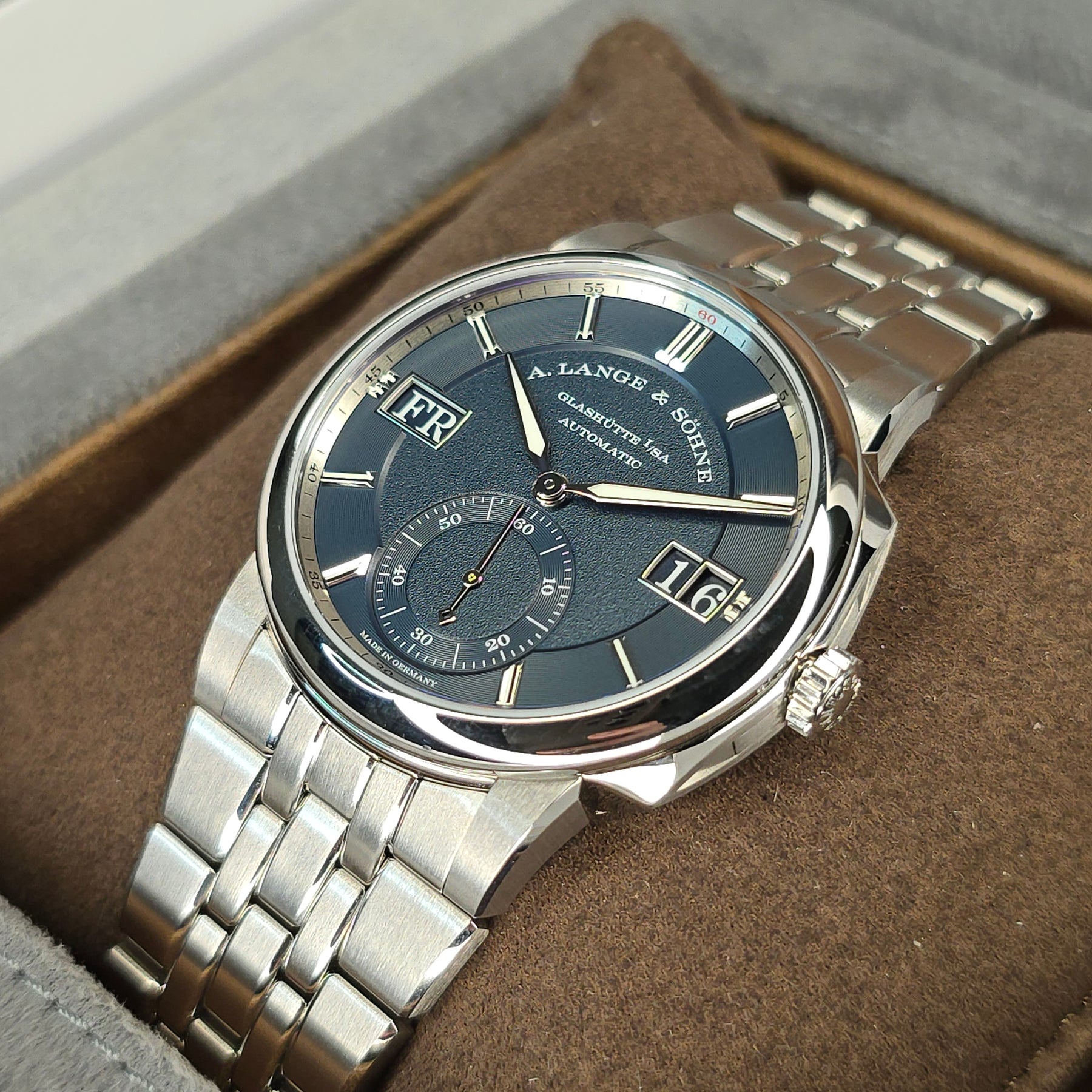 A. Lange & Sohne Odysseus 363.179 40.5mm right side case view