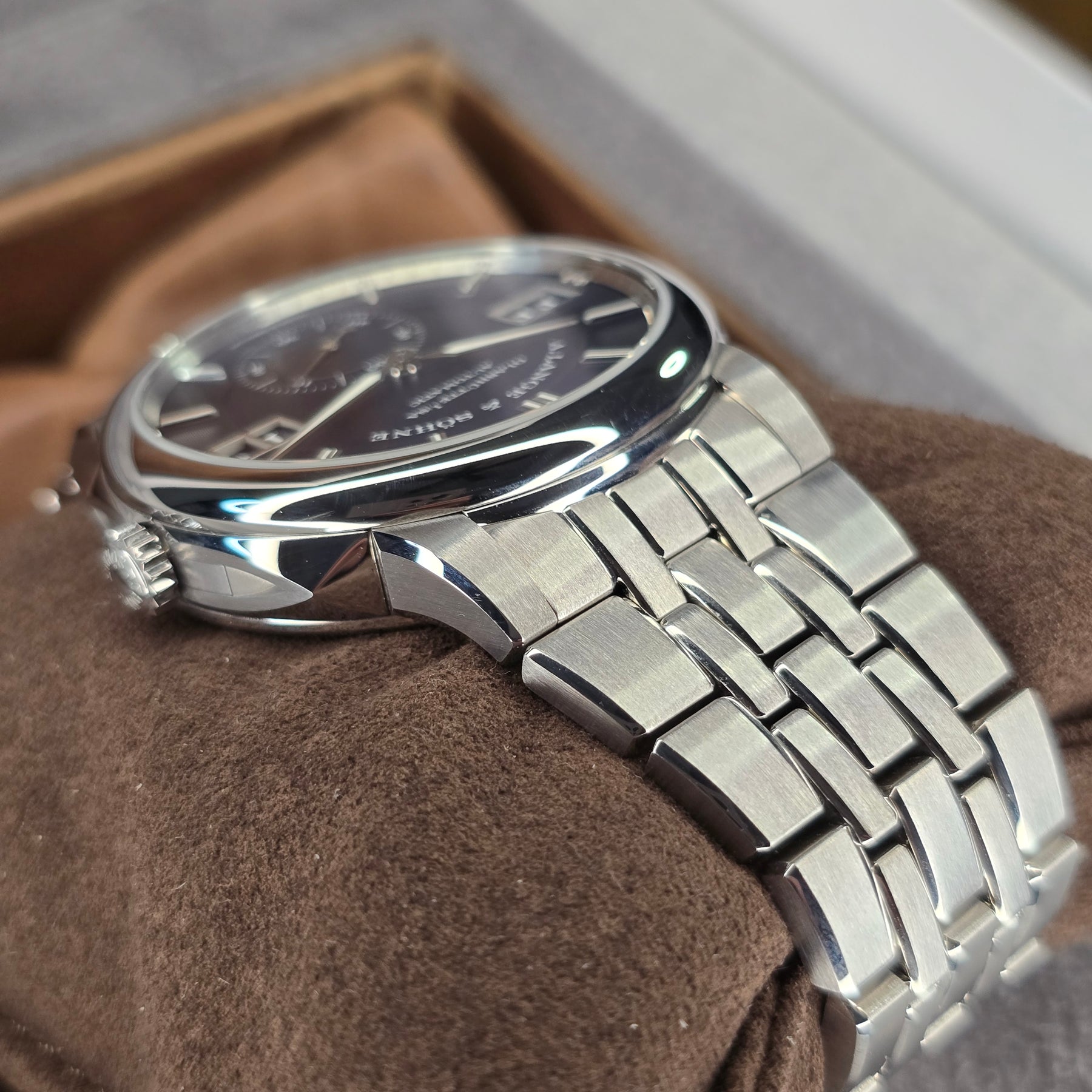 A. Lange & Sohne Odysseus 363.179 40.5mm case, bracelet view