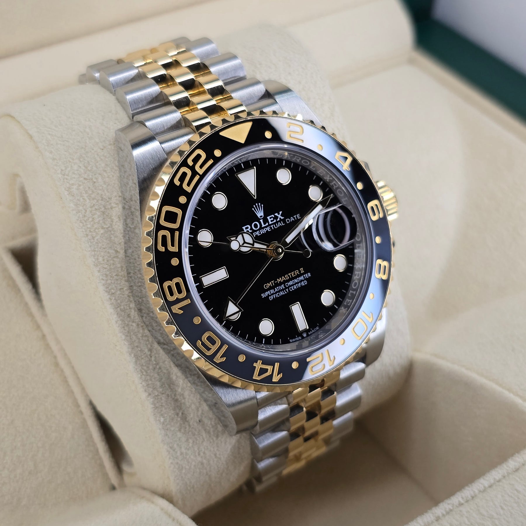 Rolex GMT-Master II 126713GRNR Bumblebee left side case view