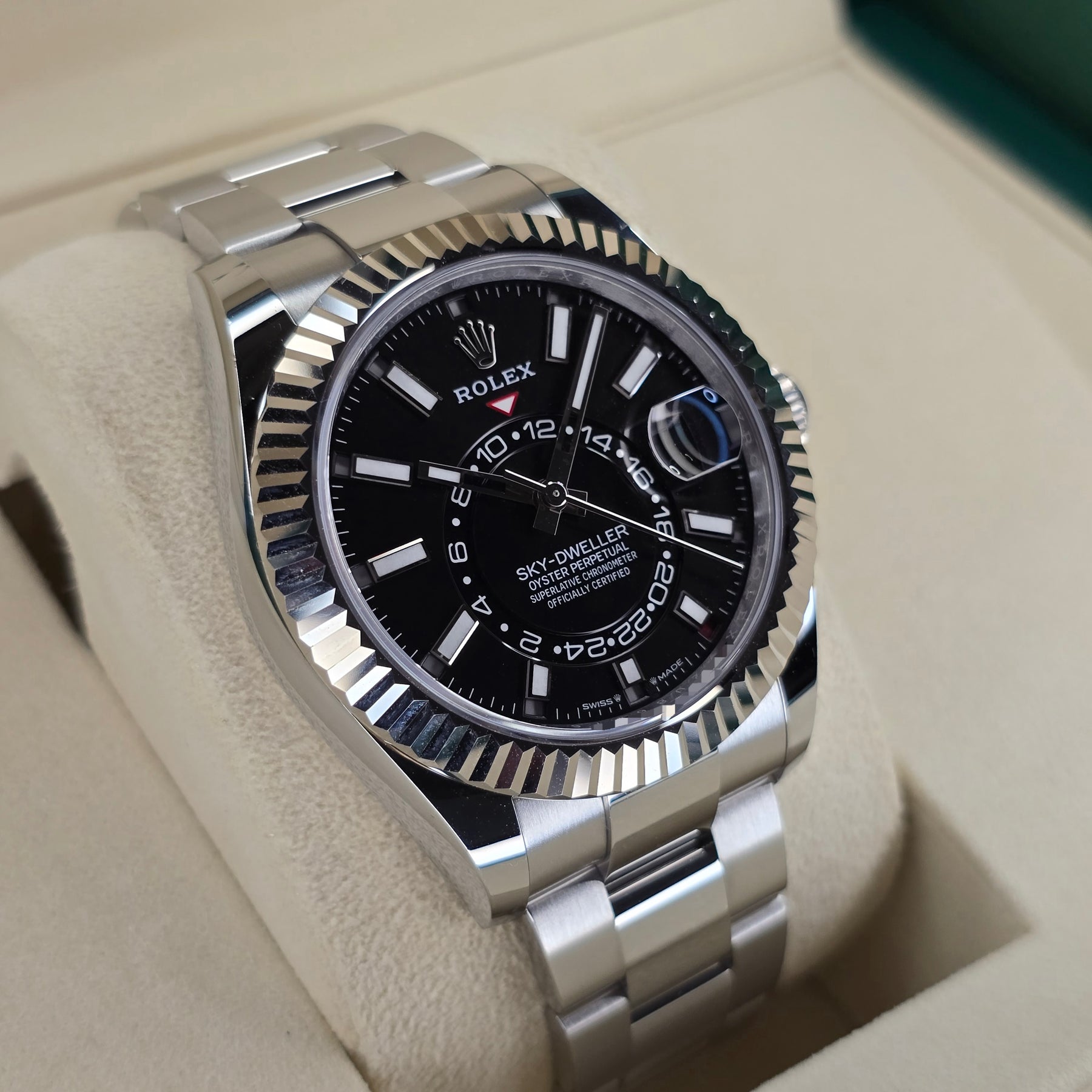 Rolex Sky-Dweller Black Dial 336934 left side case view