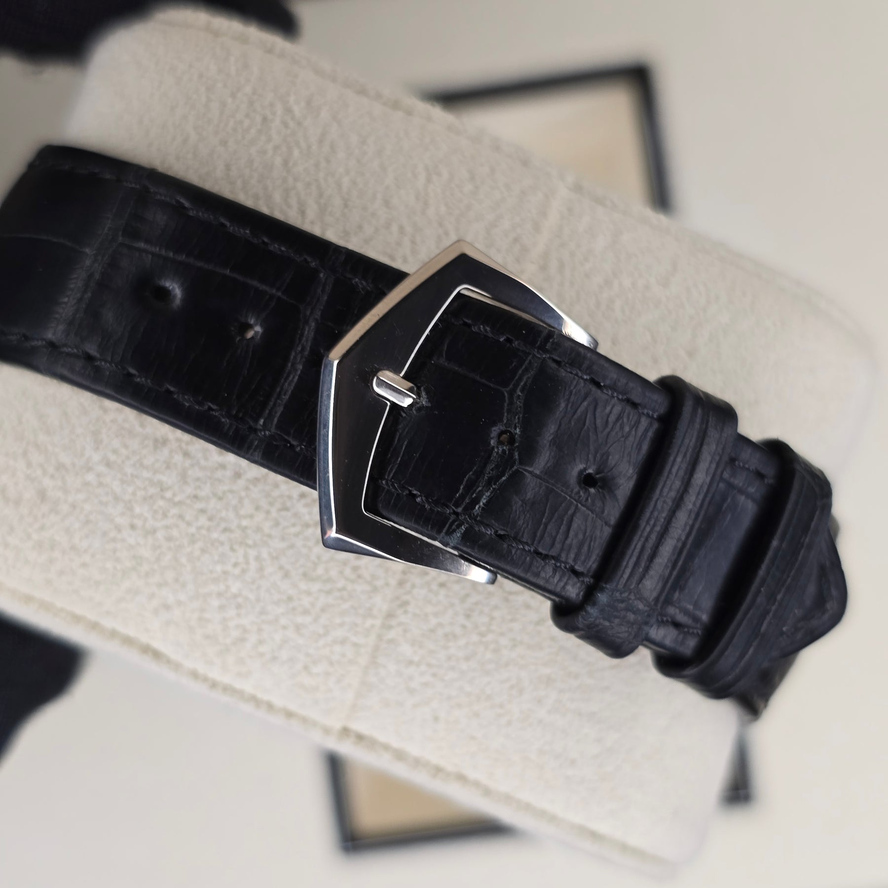 Patek Philippe Calatrava 611G clasp view