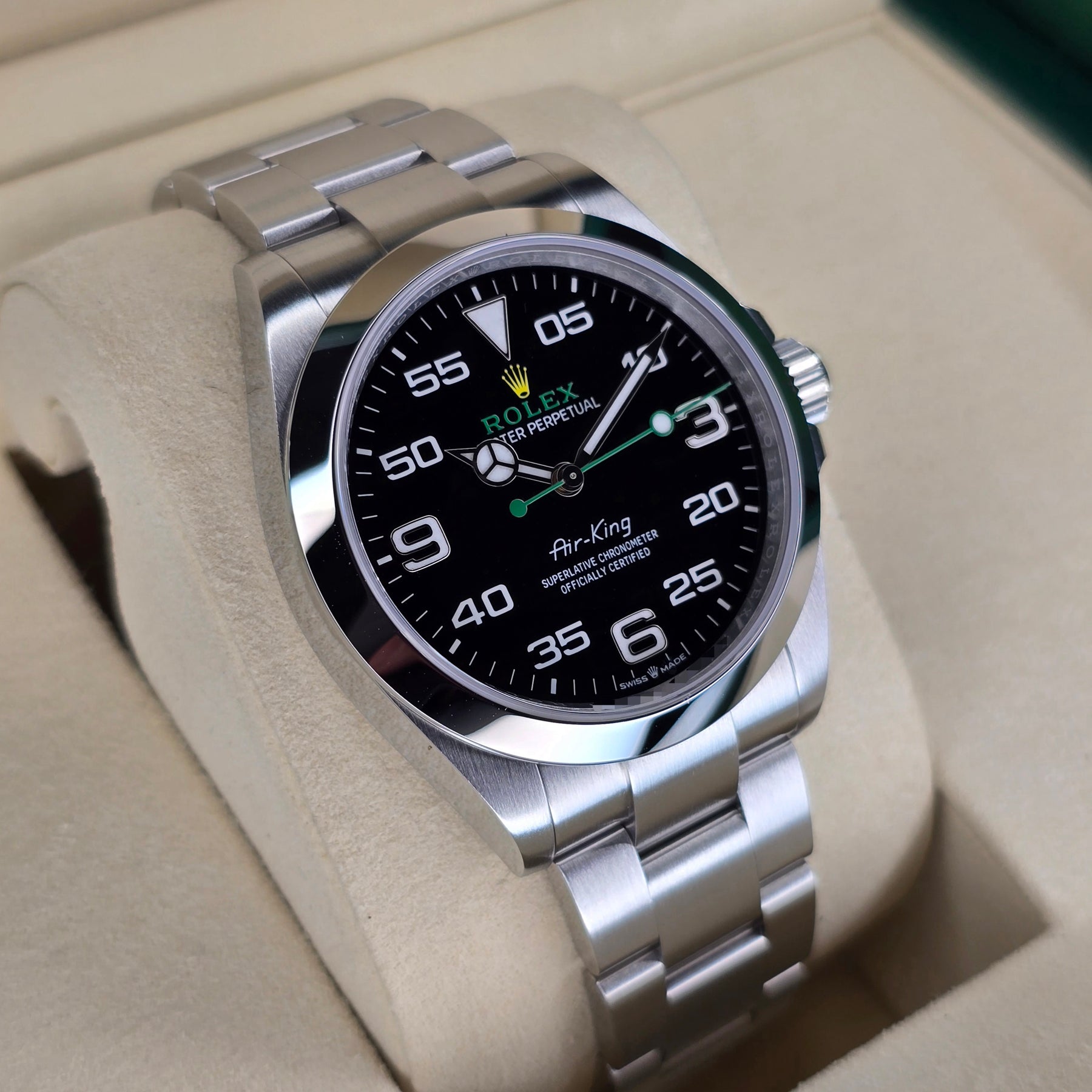 Rolex Air-king 126900 left side case view