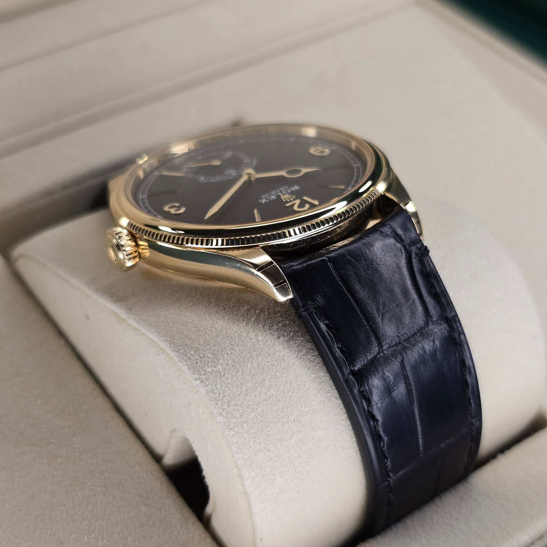 Rolex Perpetual 1908 52508 lug, strap view