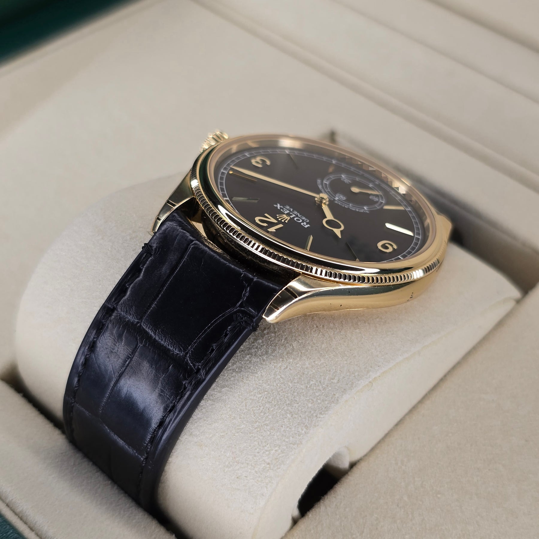 Rolex Perpetual 1908 52508 lug, strap view
