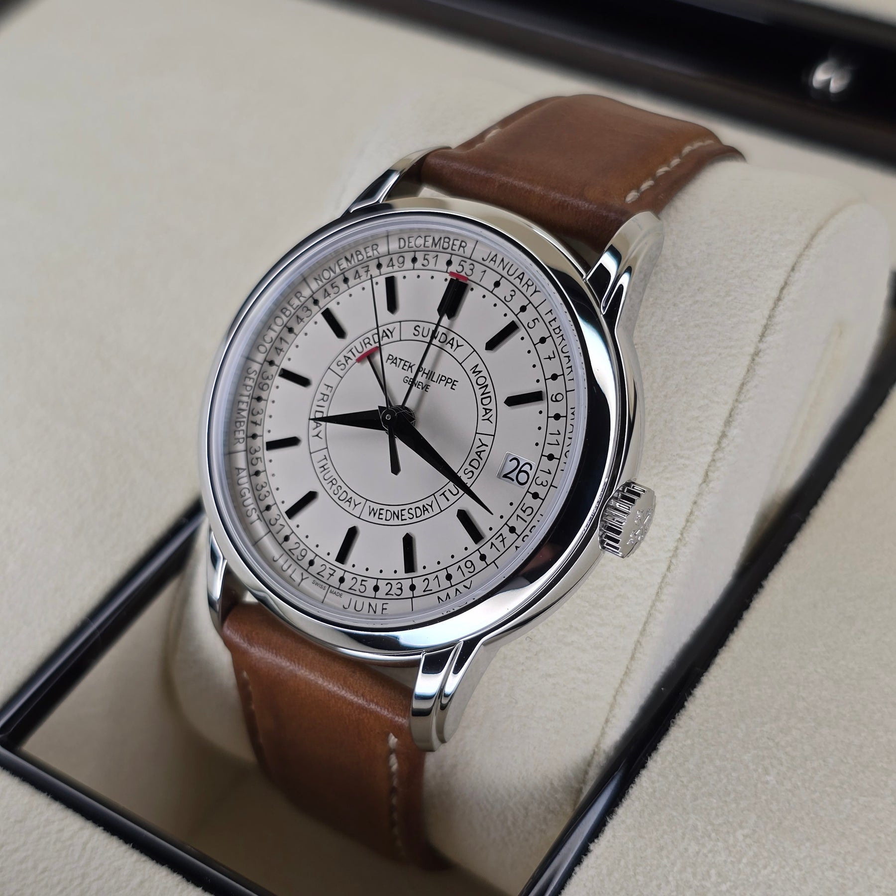 Patek Philippe Weekly Calendar 5212A left side case view