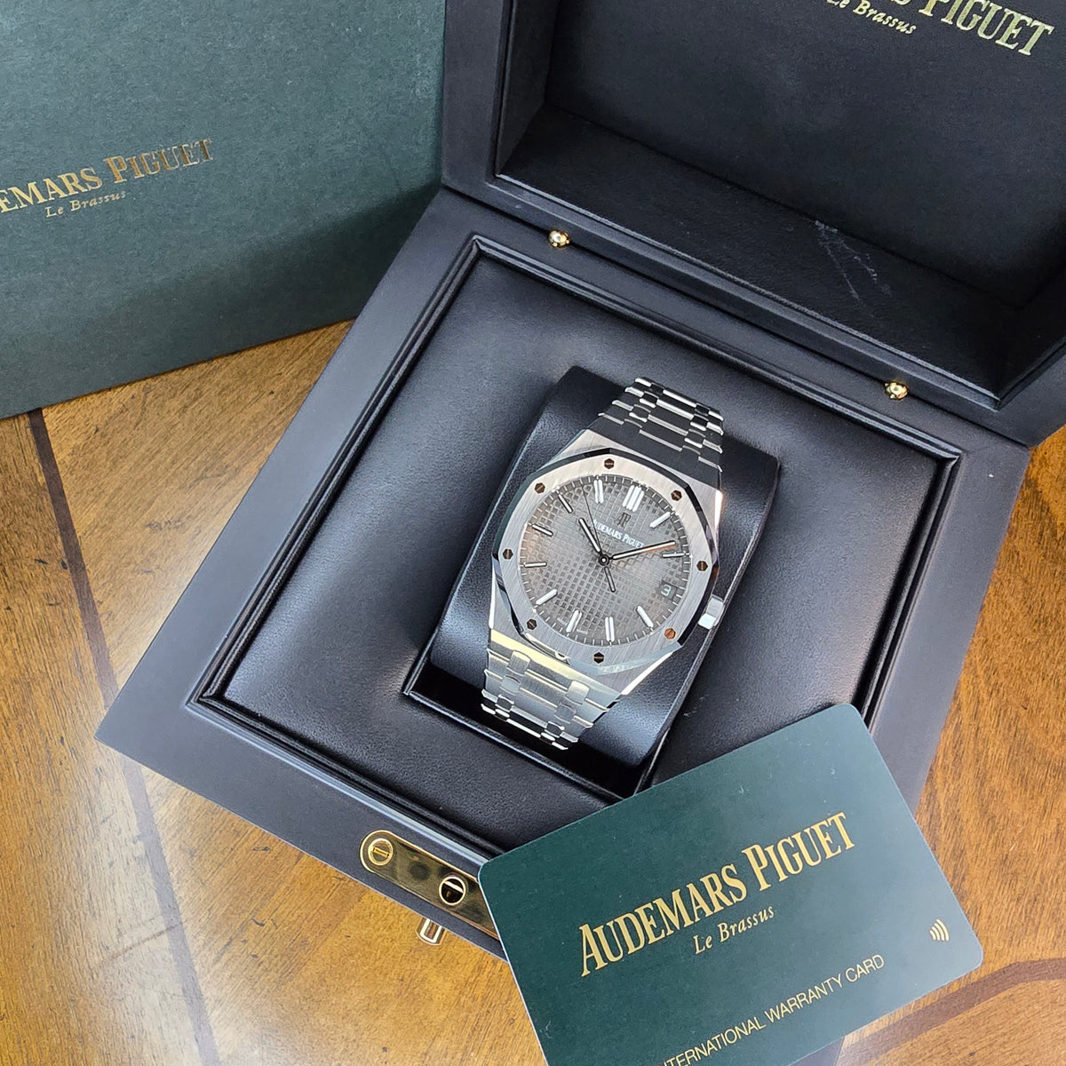 Audemars Piguet Royal Oak 15500st full set view
