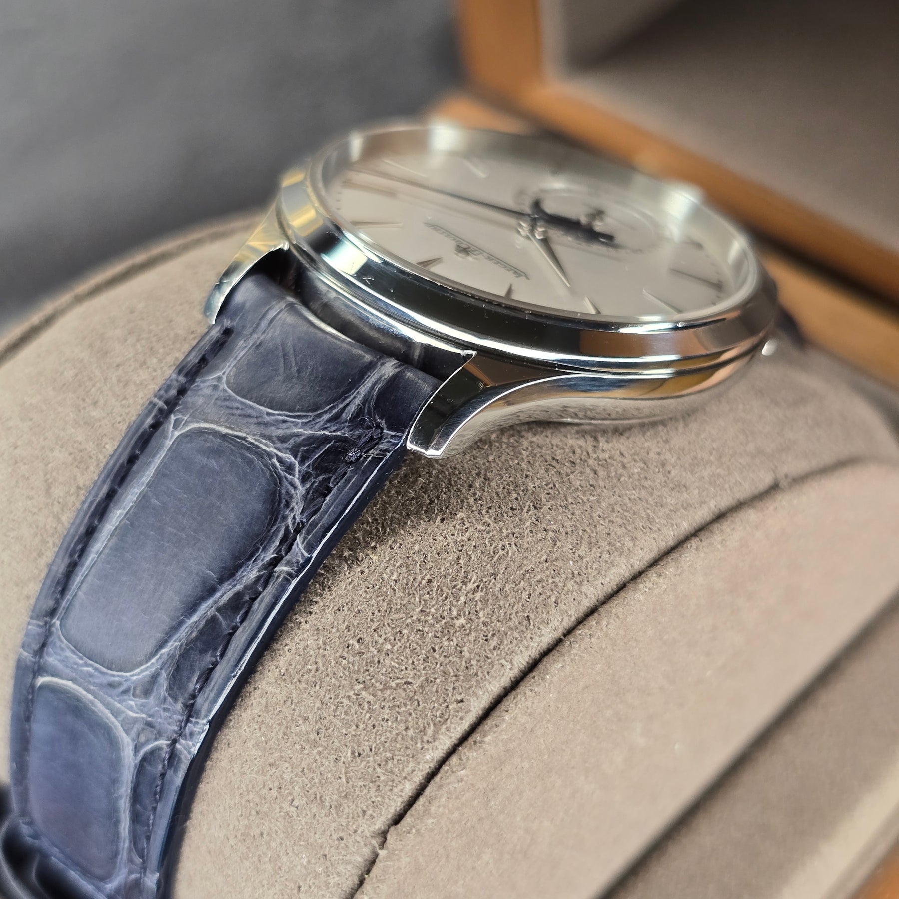 Jeager-LeCoultre Master Ultra Thin Moonphase Q12484 case, strap