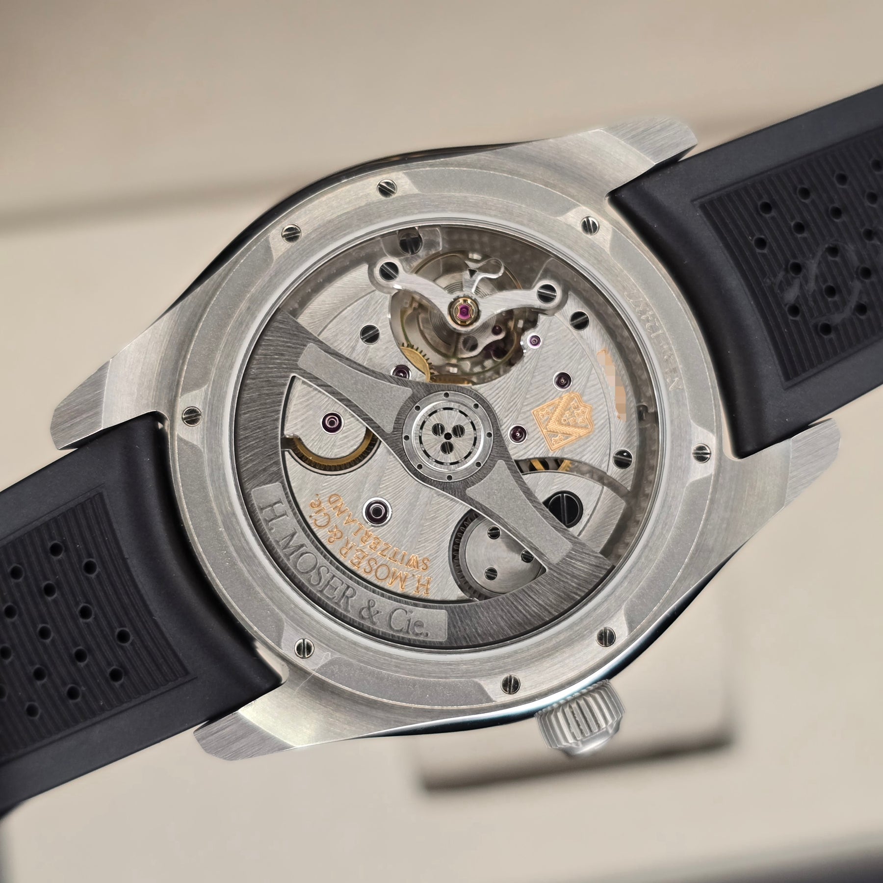 H. Moser & Cie Pioneer Lagoon Blue Fume 3200-1214 movement