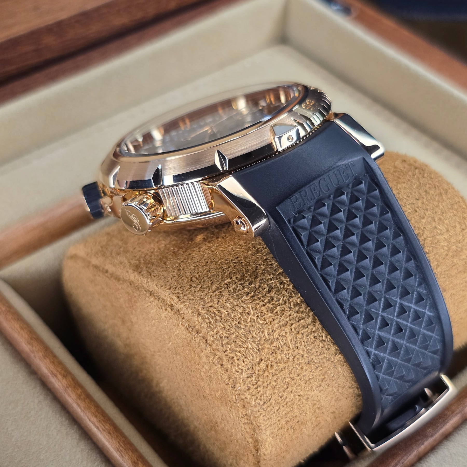 Breguet Marine Royale Alarm 5847 lug strap