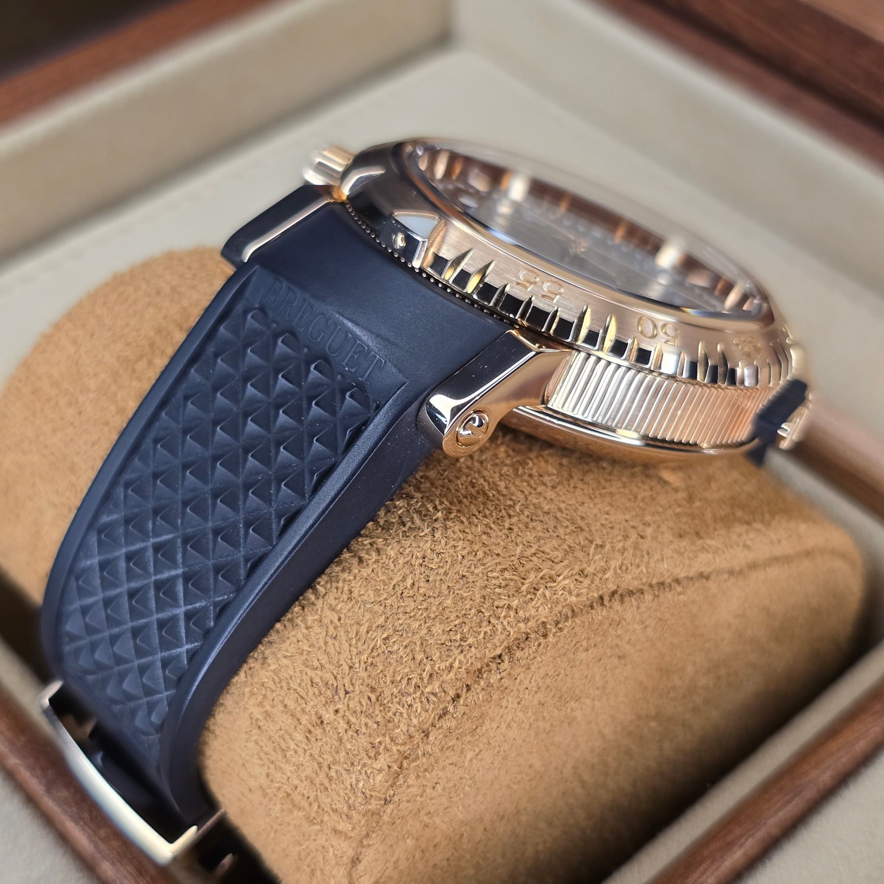 Breguet Marine Royale Alarm 5847 lug, strap