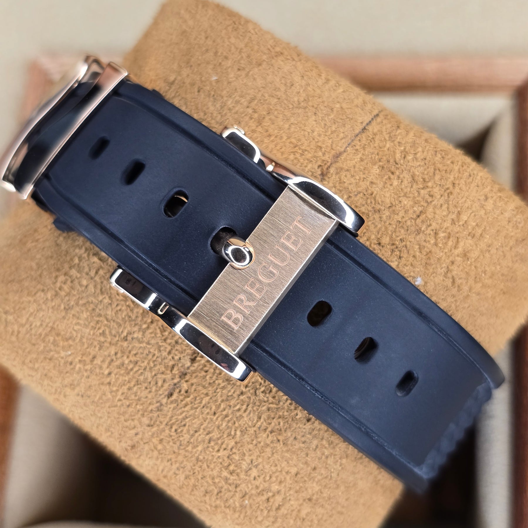 Breguet Marine Royale Alarm 5847 clasp