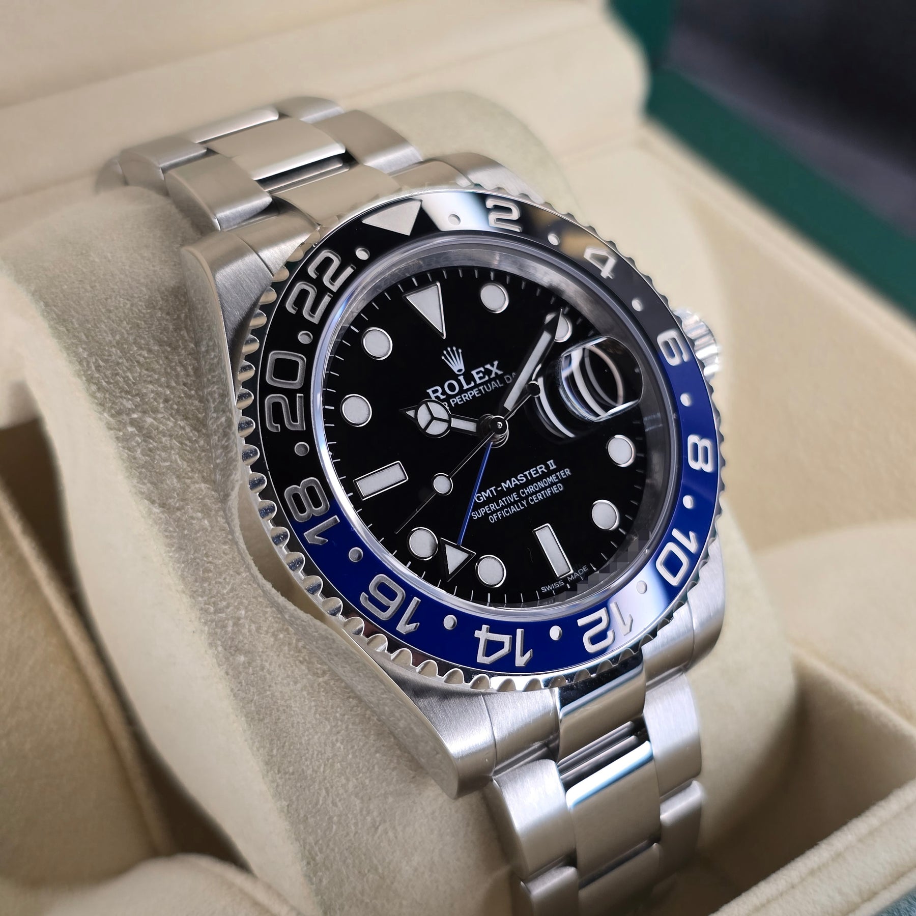 Rolex GMT-Master II 116710BLNR Batman left side case