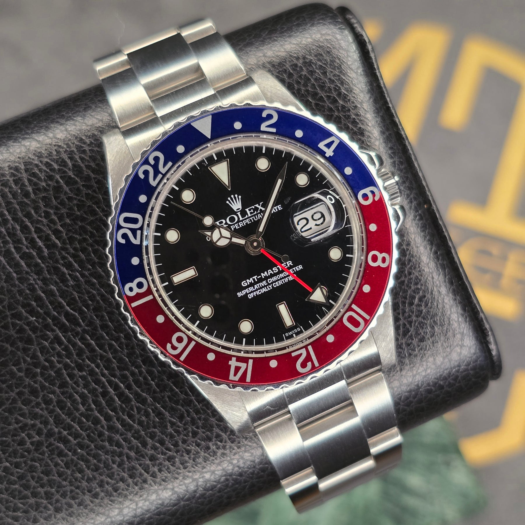 Rolex GMT-Master 16750 Pepsi front