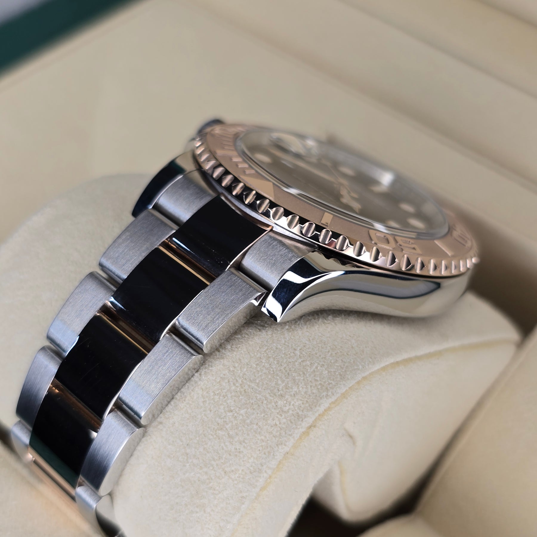 Rolex Yacht-Master 40 116621 lugs, oyster bracelet