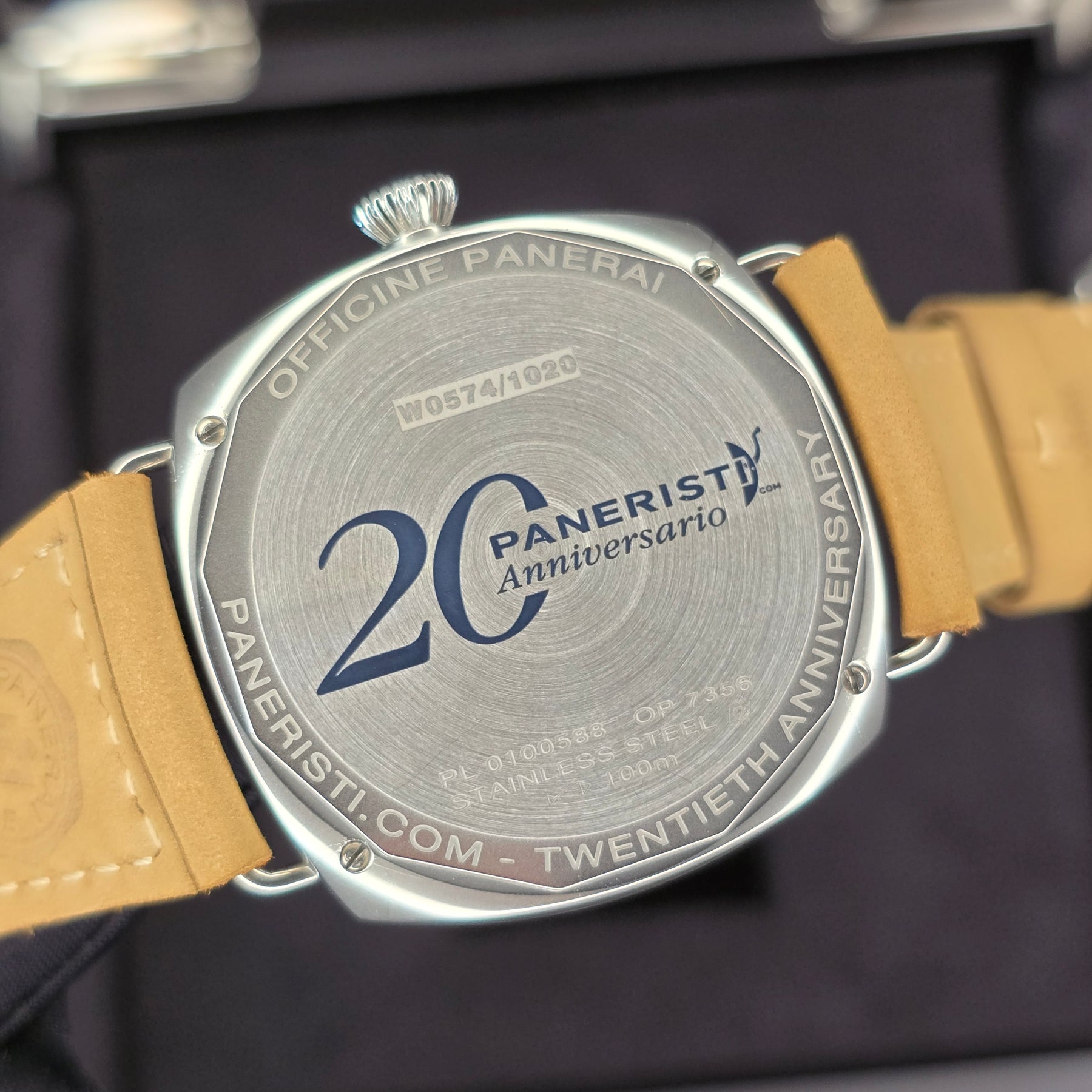 Panerai Radiomir PAM02020 Paneristi caseback