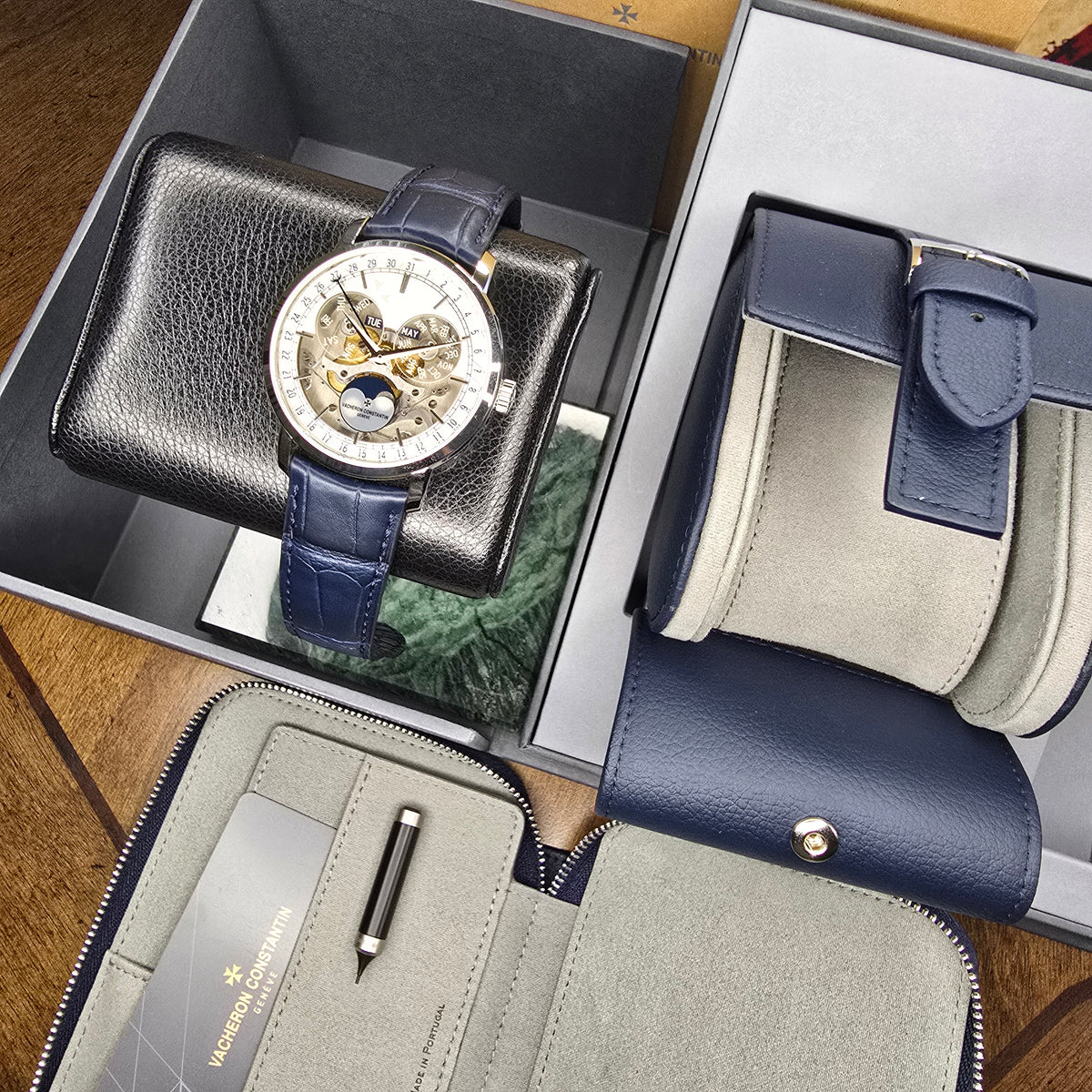 Vacheron Constantin Traditionnelle Complete Calendar 4020T/000P-H038 full set view