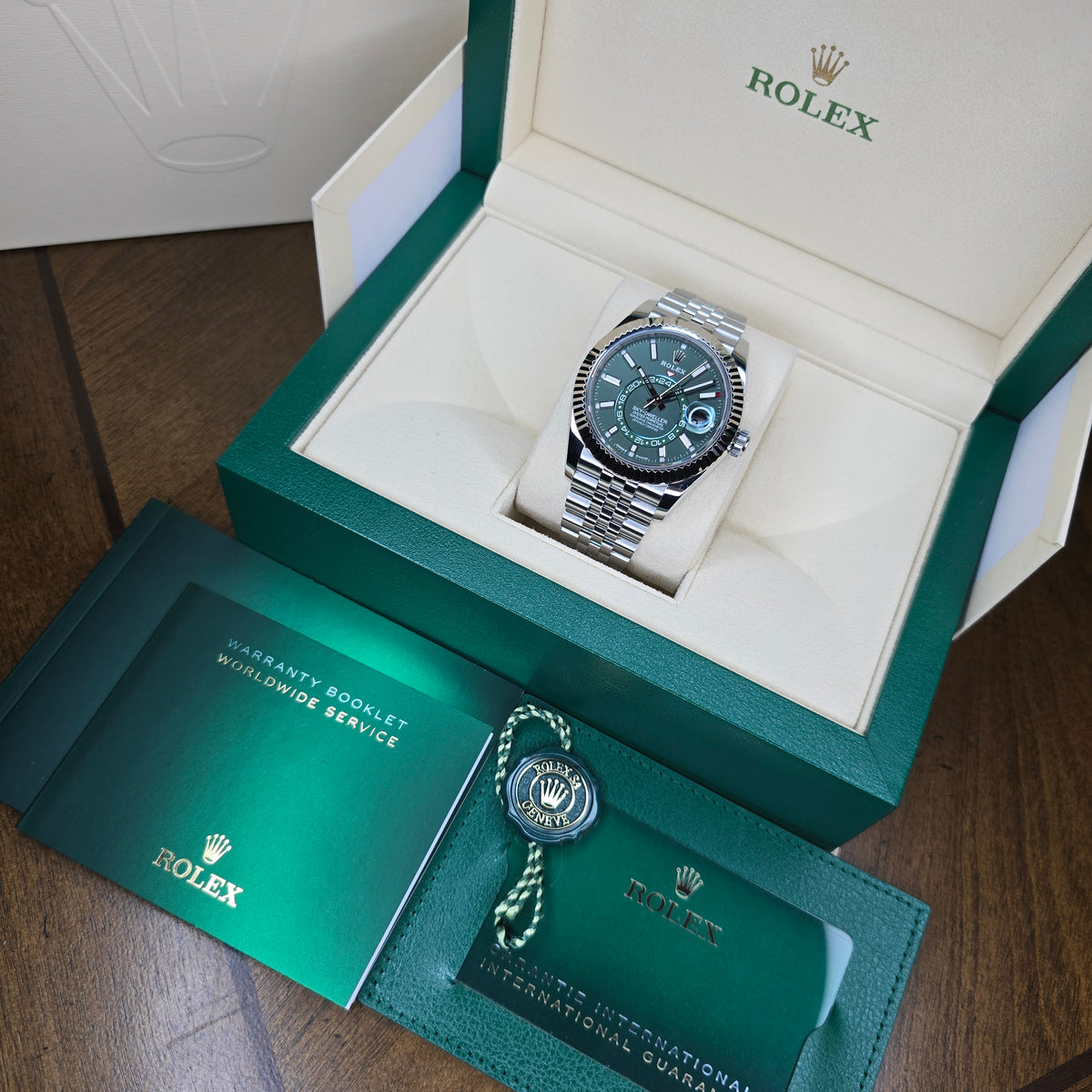Rolex Sky-Dweller Mint Green 336934 full set