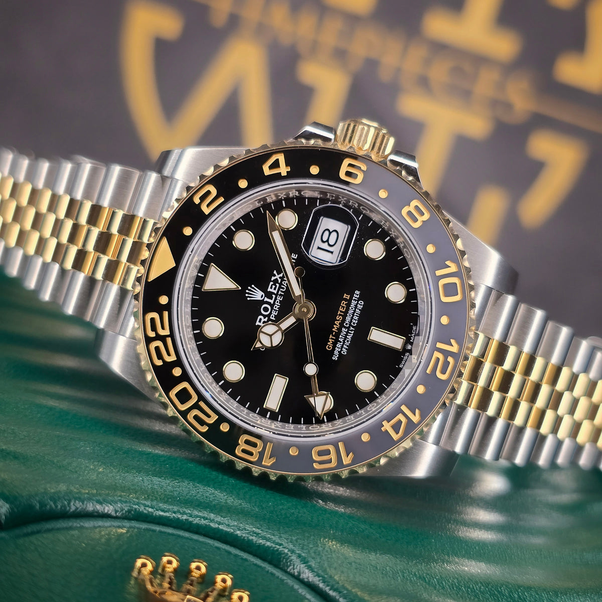 ROLEX GMT-MASTER II 126713GRNR Bumblebee front view