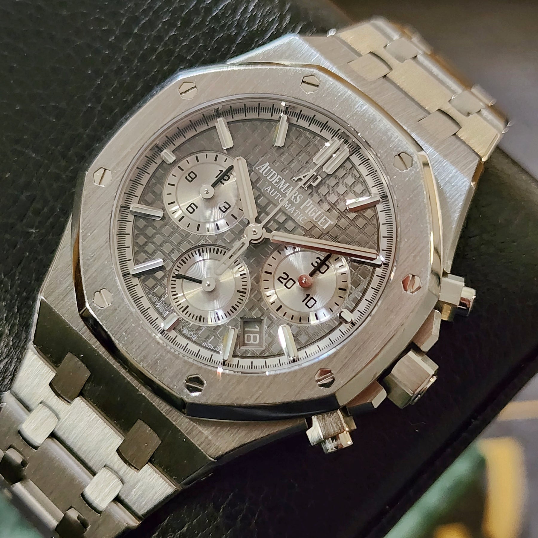 Audemars Piguet Royal Oak 38mm 26315st front view