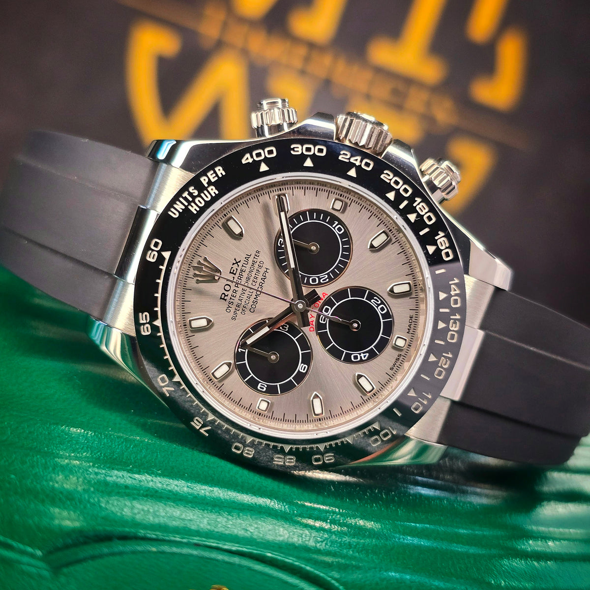Rolex Cosmograph Daytona 116519LN front