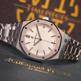 Audemars Piguet Royal Oak Silver Dial 15500st dial