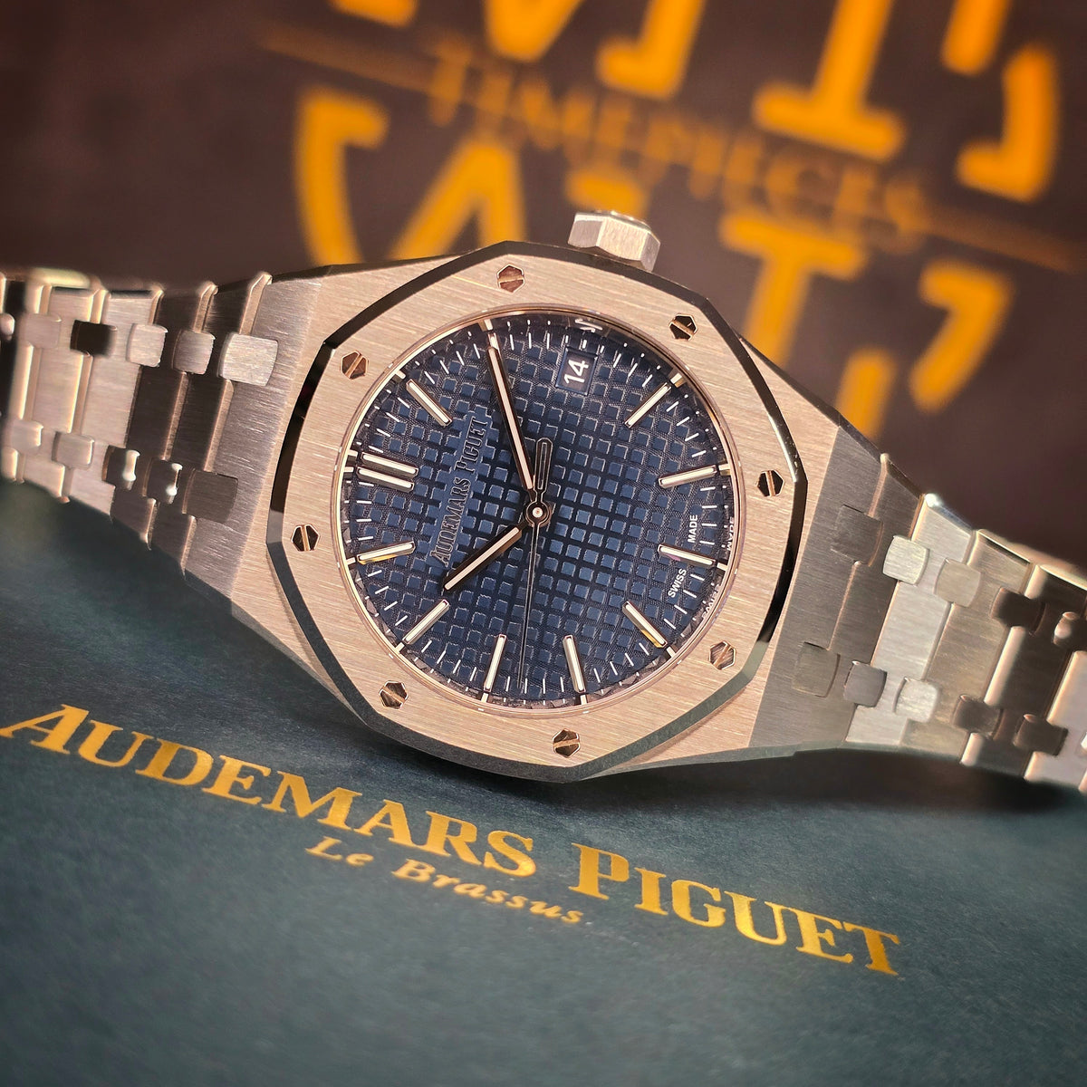 Audemars Piguet Royal Oak Blue 15550st  dial