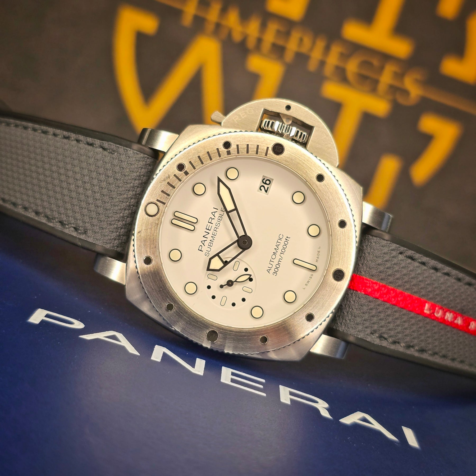 Panerai Luminor Marina Submersible PAM02223 Bianco dial