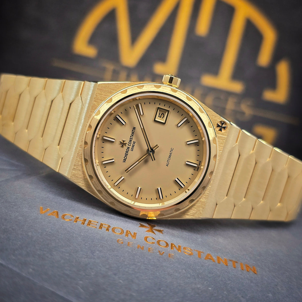 Vacheron Constantin Historiques 222 4200H/222J-B935 dial