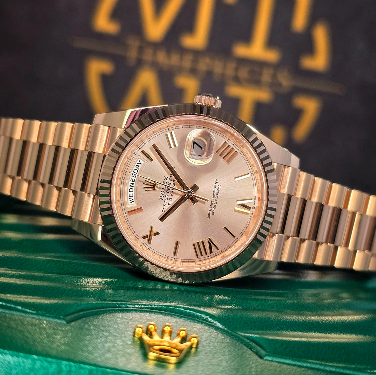 Rolex Day-Date Rose Gold Sundust 228235 dial