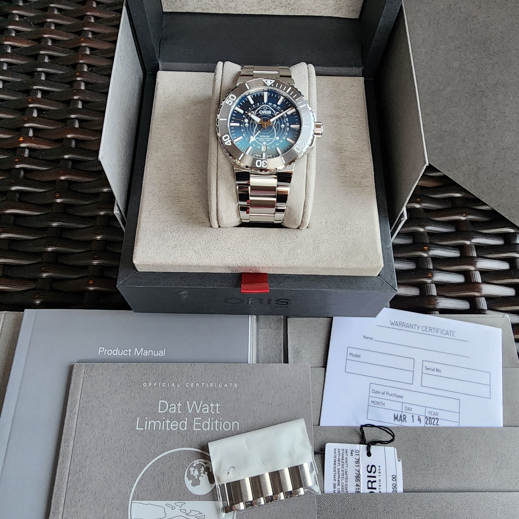 Oris Aquis Dat Watt 45.5mm full set view