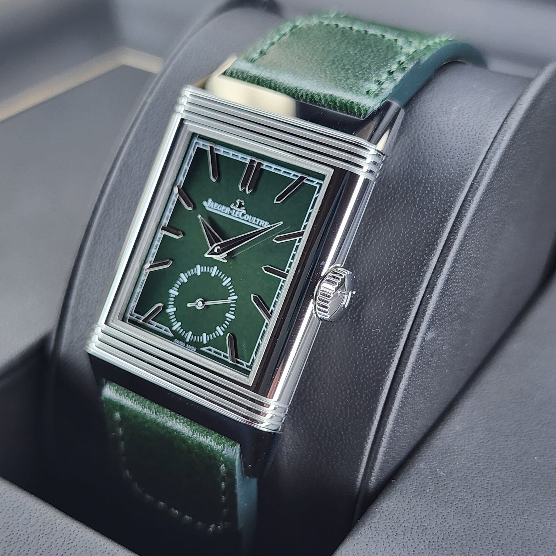 Jaeger-LeCoultre Reverso Tribute right side view